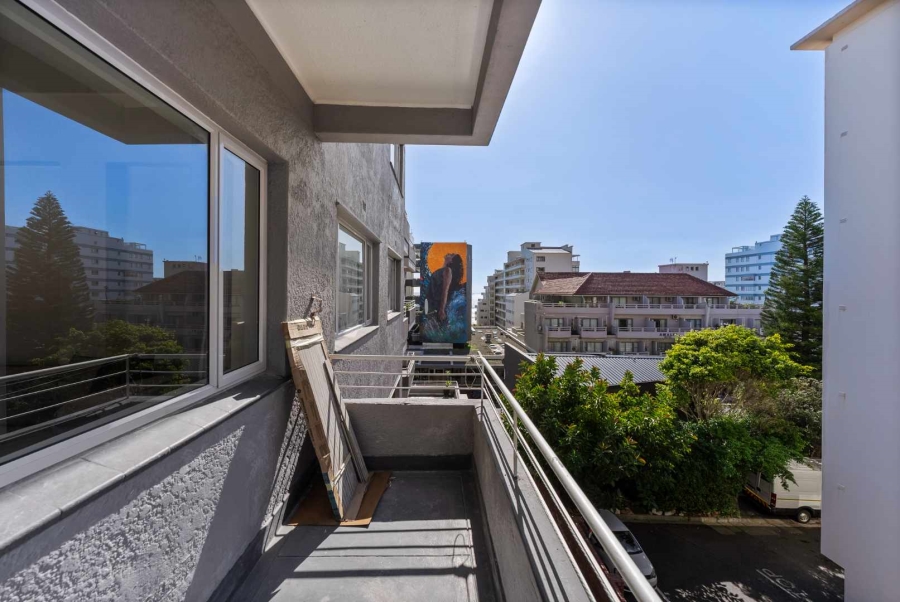 2 Bedroom Property for Sale in Sea Point Western Cape